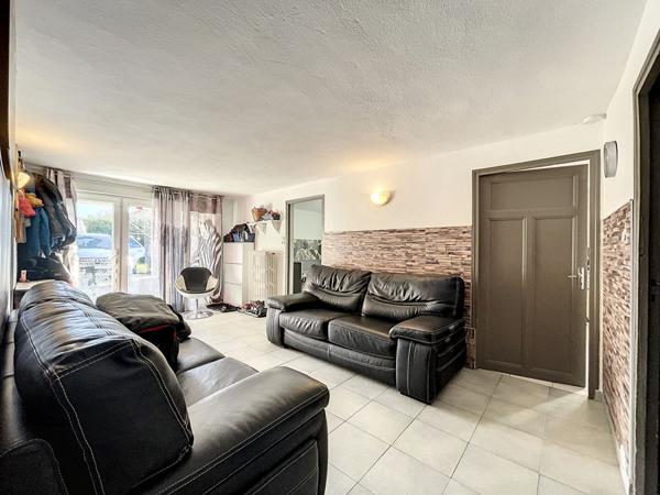 Maison Orange 7 pièce(s) d'environ 186 m2