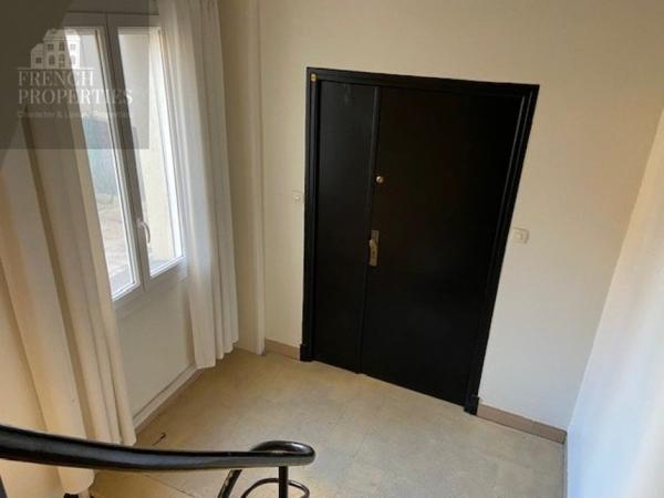 Appartement  terrasse -  Premier étage - Surf hab  122m²  - Copropriété de 03 lots -  Proche centre ville de Perpignan