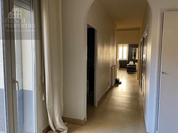 Appartement  terrasse -  Premier étage - Surf hab  122m²  - Copropriété de 03 lots -  Proche centre ville de Perpignan