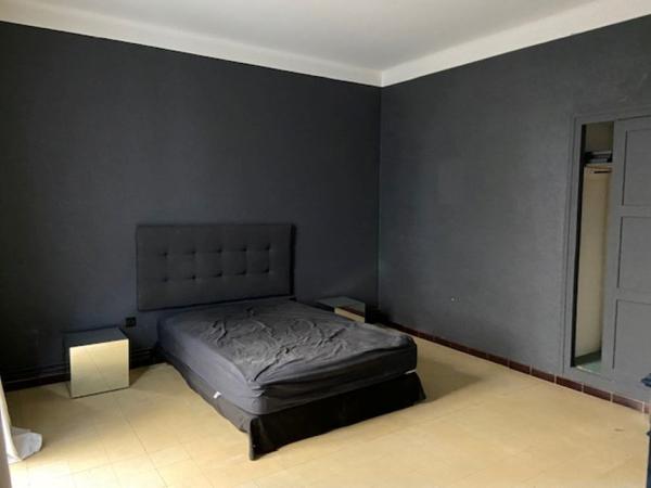 Appartement  terrasse -  Premier étage - Surf hab  122m²  - Copropriété de 03 lots -  Proche centre ville de Perpignan