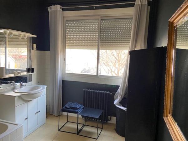 Appartement  terrasse -  Premier étage - Surf hab  122m²  - Copropriété de 03 lots -  Proche centre ville de Perpignan