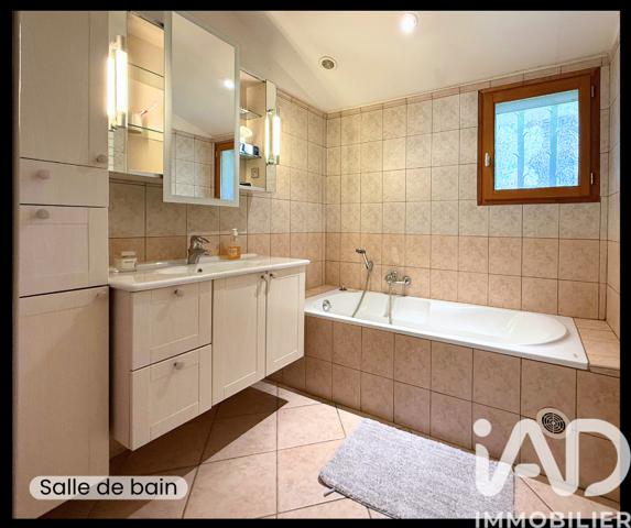 Maison à vendre 5 pièces 155 m² Bagnols-sur-Cèze