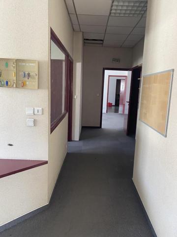 Bureaux à louer – Espace commercial Saint-Marc (face au bowling du Rouergue)