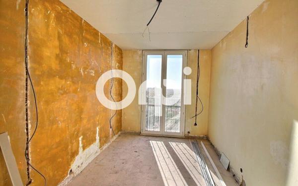 Appartement à vendre    3 pièces • 67,58 m2 Marseille 12