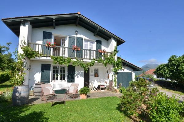 Maison à vendre 6 pièces SARE (64)