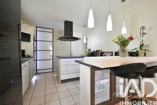 Maison à vendre 7 pièces 140 m² Beynes