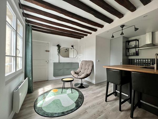 "Versailles Saint-Louis" Très Bel Appartement de 2 pièces meublé avec goût de 38 m² ! Loyer 1 302.21 €/mois charges comprises **  - Référence  14510
