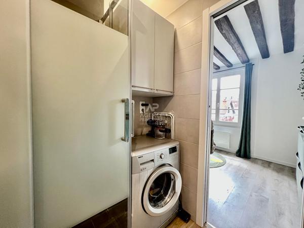 "Versailles Saint-Louis" Très Bel Appartement de 2 pièces meublé avec goût de 38 m² ! Loyer 1 302.21 €/mois charges comprises **  - Référence  14510
