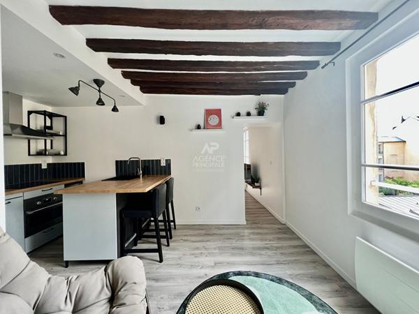 "Versailles Saint-Louis" Très Bel Appartement de 2 pièces meublé avec goût de 38 m² ! Loyer 1 302.21 €/mois charges comprises **  - Référence  14510