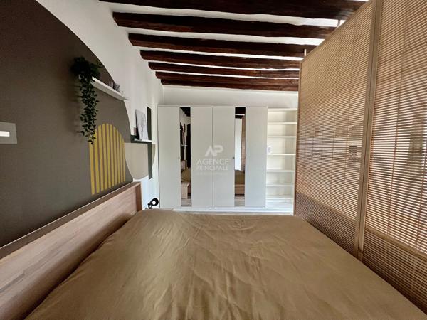 "Versailles Saint-Louis" Très Bel Appartement de 2 pièces meublé avec goût de 38 m² ! Loyer 1 302.21 €/mois charges comprises **  - Référence  14510