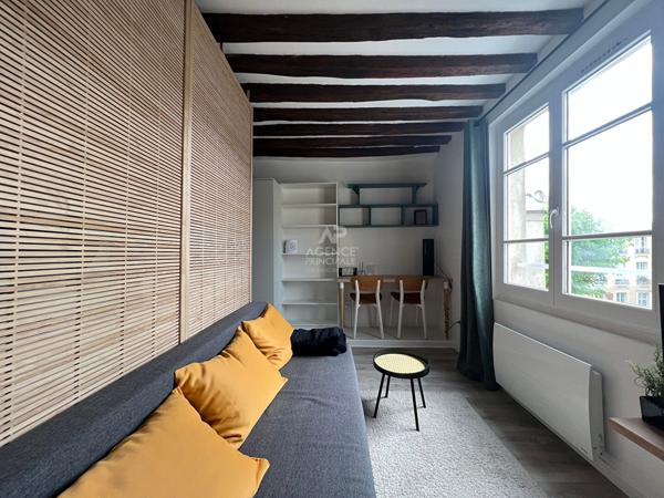 "Versailles Saint-Louis" Très Bel Appartement de 2 pièces meublé avec goût de 38 m² ! Loyer 1 302.21 €/mois charges comprises **  - Référence  14510
