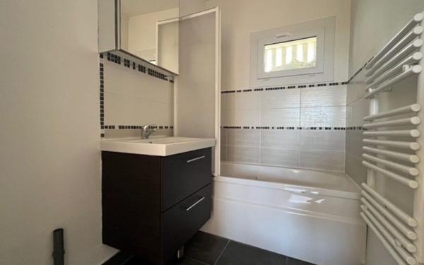 Appartement à vendre    4 pièces • 73 m2 Bordeaux