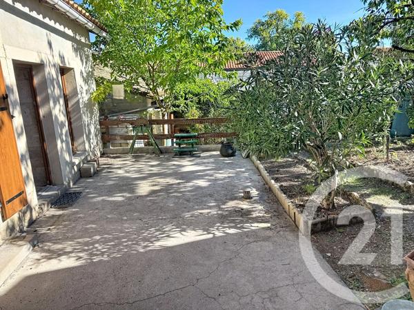 Maison à vendre  2 pièces - 62 m 2   ST MICHEL  - 16