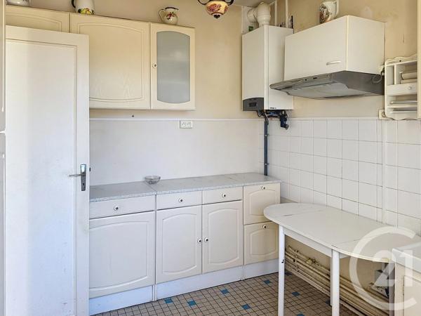 Maison à vendre  2 pièces - 62 m 2   ST MICHEL  - 16