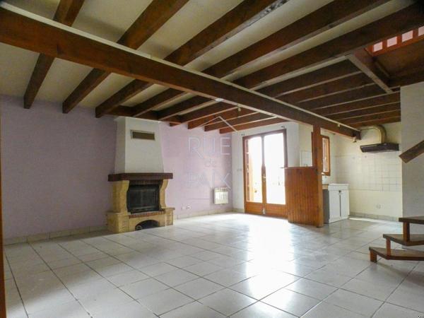 86140 SCORBE CLAIRVAUX Maison Scorbe Clairvaux 4 pièce(s) 77 m2