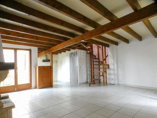 86140 SCORBE CLAIRVAUX Maison Scorbe Clairvaux 4 pièce(s) 77 m2