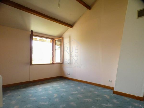 86140 SCORBE CLAIRVAUX Maison Scorbe Clairvaux 4 pièce(s) 77 m2