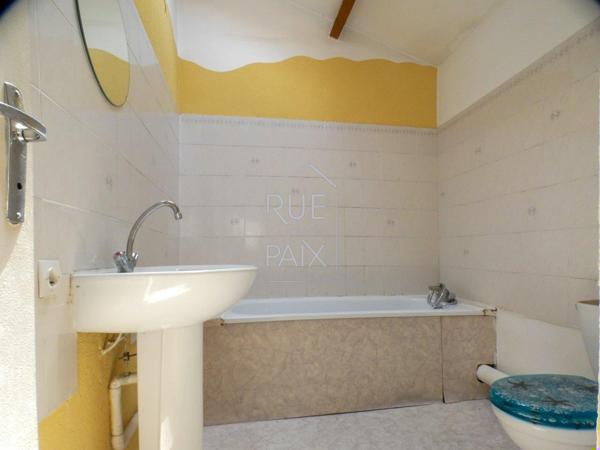 86140 SCORBE CLAIRVAUX Maison Scorbe Clairvaux 4 pièce(s) 77 m2