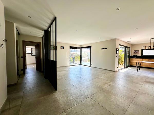 Maison contemporaine de 6 pièces à vendre à Villelongue-de-la-Salanque