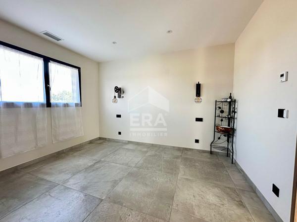 Maison contemporaine de 6 pièces à vendre à Villelongue-de-la-Salanque