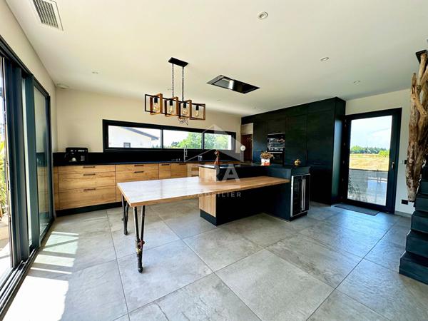 Maison contemporaine de 6 pièces à vendre à Villelongue-de-la-Salanque