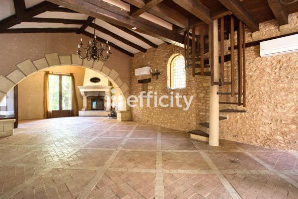 Maison
         7 pièces
        - 200 m² 297 000 € *