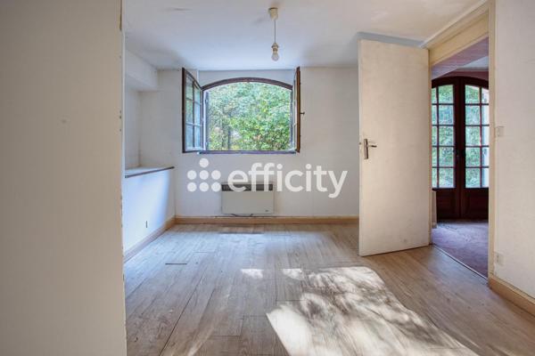 Maison
         7 pièces
        - 200 m² 297 000 € *