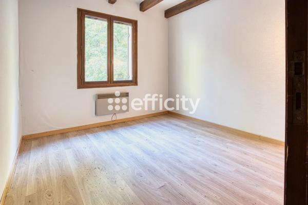 Maison
         7 pièces
        - 200 m² 297 000 € *