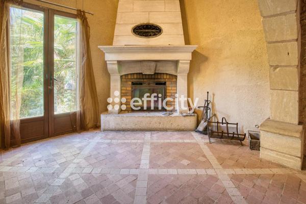 Maison
         7 pièces
        - 200 m² 297 000 € *
