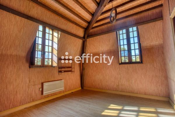 Maison
         7 pièces
        - 200 m² 297 000 € *