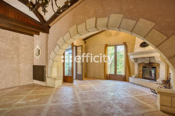 Maison
         7 pièces
        - 200 m² 297 000 € *