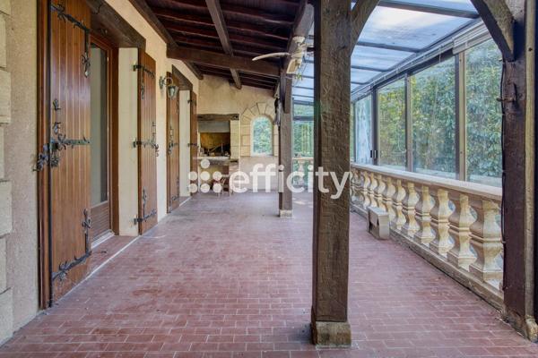Maison
         7 pièces
        - 200 m² 297 000 € *