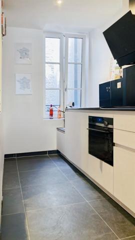 A LOUER  - Appartement 3 pièces 74m2 - Centre Ville La Rochelle
