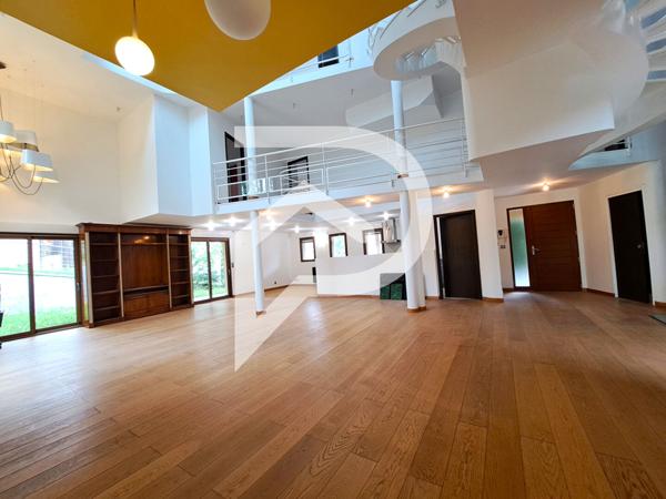 Maison d'architecte 9 pièces 266 m2
