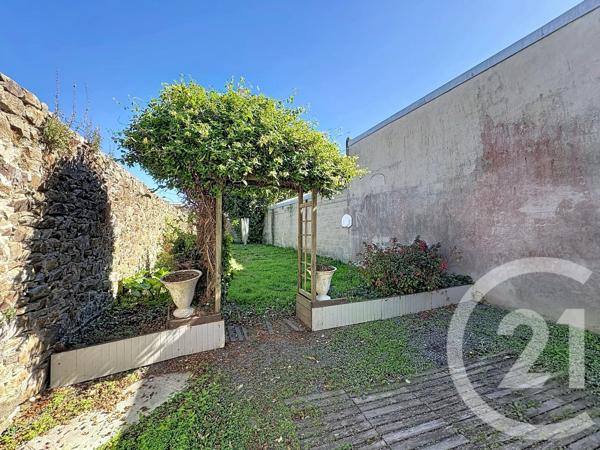Maison à vendre  5 pièces - 103,87 m 2   LAMBALLE  - 22
