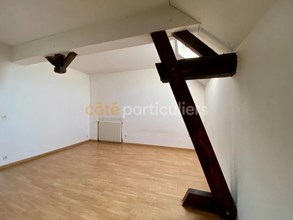 Vente
                Maison350 m² - 9 Pièces -
                    CHAMPFORGEUIL (71530)