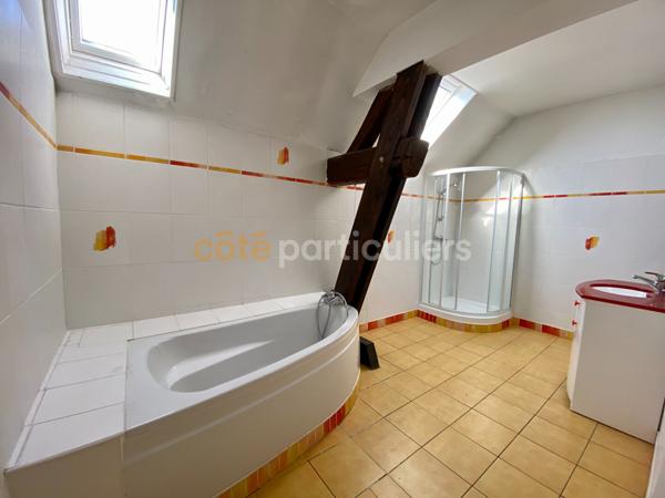 Vente
                Maison350 m² - 9 Pièces -
                    CHAMPFORGEUIL (71530)