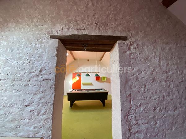 Vente
                Maison350 m² - 9 Pièces -
                    CHAMPFORGEUIL (71530)