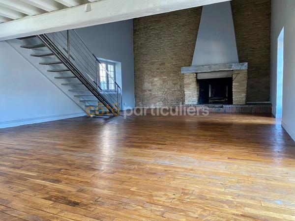 Vente
                Maison350 m² - 9 Pièces -
                    CHAMPFORGEUIL (71530)