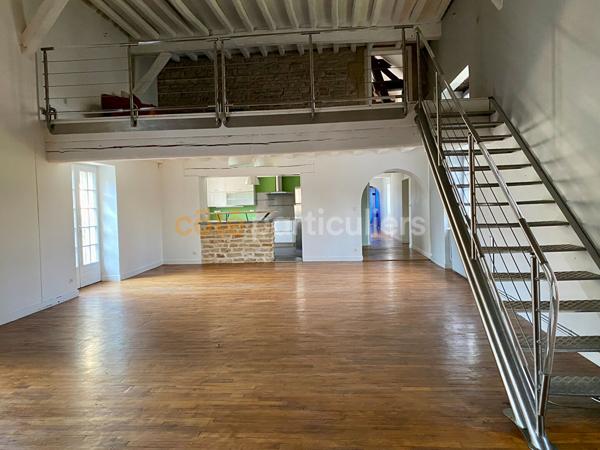 Vente
                Maison350 m² - 9 Pièces -
                    CHAMPFORGEUIL (71530)