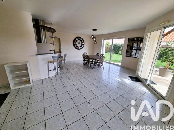 Maison à vendre 6 pièces 121 m² Les Herbiers