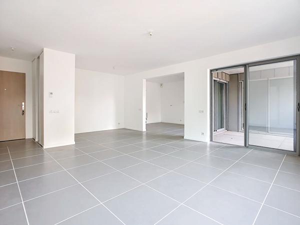 Appartement T3 Brive La Gaillarde 85 m2 - Quartier Brune - 2 chambres -1 salle d'eau - 1 terrasse