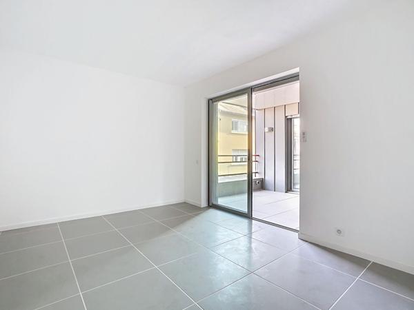Appartement T3 Brive La Gaillarde 85 m2 - Quartier Brune - 2 chambres -1 salle d'eau - 1 terrasse