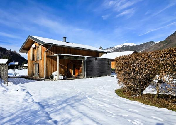 Haute Savoie (74), à vendre SAMOENS - Domaine skiable du Grand Massif - Chalet P6 sur terrain plat