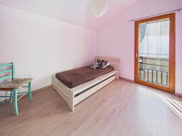 Haute Savoie (74), à vendre SAMOENS - Domaine skiable du Grand Massif - Chalet P6 sur terrain plat