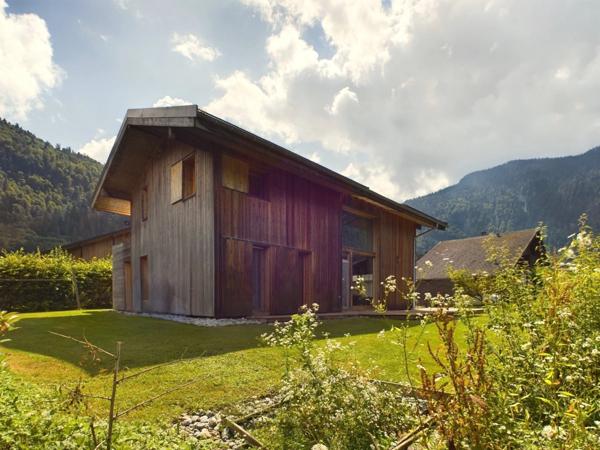 Haute Savoie (74), à vendre SAMOENS - Domaine skiable du Grand Massif - Chalet P6 sur terrain plat