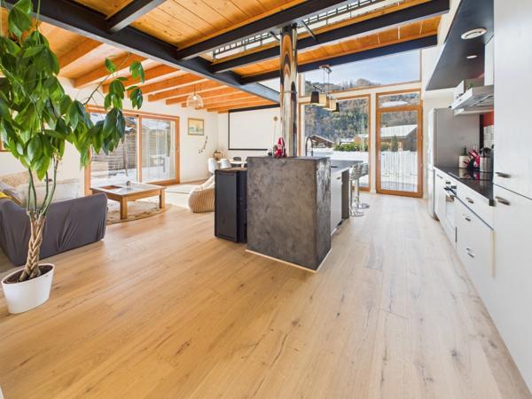 Haute Savoie (74), à vendre SAMOENS - Domaine skiable du Grand Massif - Chalet P6 sur terrain plat