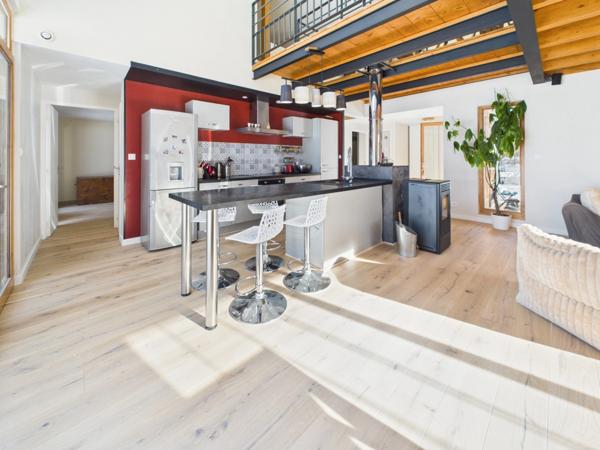 Haute Savoie (74), à vendre SAMOENS - Domaine skiable du Grand Massif - Chalet P6 sur terrain plat