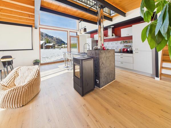 Haute Savoie (74), à vendre SAMOENS - Domaine skiable du Grand Massif - Chalet P6 sur terrain plat