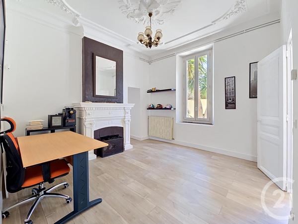 Maison à vendre  5 pièces - 105,80 m 2   MARSEILLE  - 13008